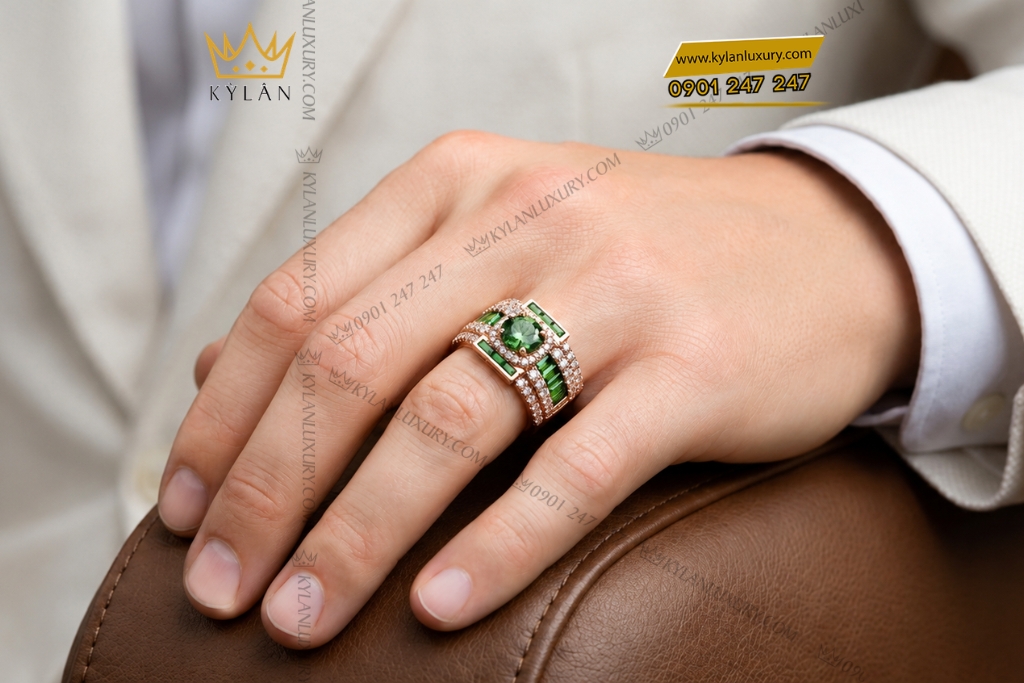 Nhẫn nam vàng hồng Au750 đính sapphire xanh lá