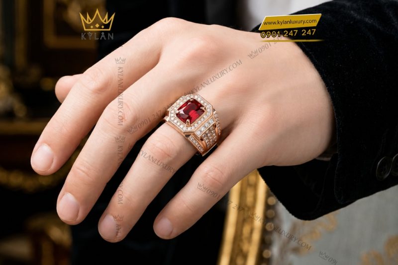 Nhẫn nam vàng hồng Au750 đính kim cương và sapphire đỏ