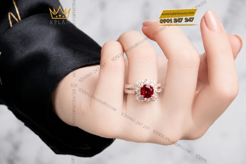 Nhẫn nữ vàng hồng Au750 đính sapphire đỏ