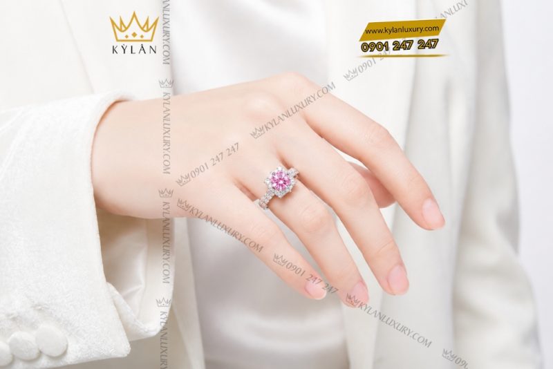 Nhẫn nữ vàng trắng Au750 đính kim cương và sapphire hồng
