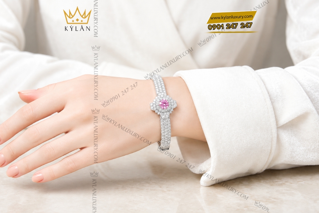 Vòng tay vàng trắng Au750 đính kim cương và sapphire hồng