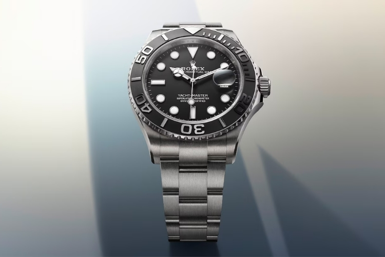 Rolex và thế giới đua thuyền - Mối liên kết kéo dài hơn 60 năm 6 Rolex Yacht Master được phát triển dành riêng cho những người yêu thích hàng hải và đua thuyền.