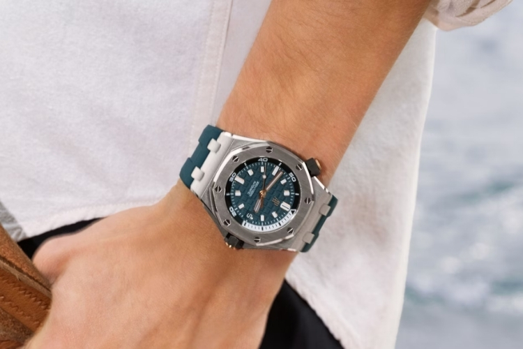 Kỳ Lân Luxury royal oak offshore diver 2026 ba sac mau moi cua audemars piguet 1 Royal Oak Offshore Diver 2026: Ba sắc màu mới cho mùa hè từ Audemars Piguet