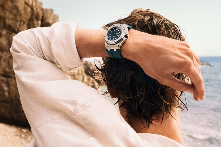 Royal Oak Offshore Diver 2026: Ba sắc màu mới cho mùa hè từ Audemars Piguet 2 Royal Oak Offshore Diver 2026 cho thấy dòng đồng hồ lặn theo hướng trẻ trung và nổi bật hơn.