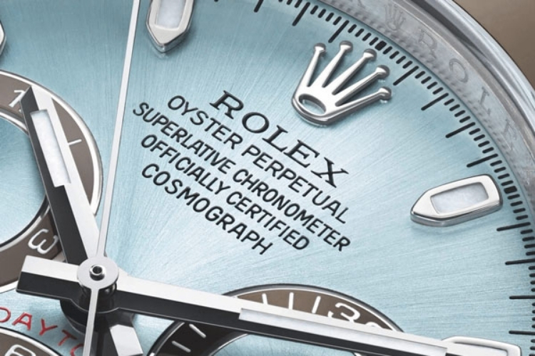 Tiêu chuẩn Superlative Chronometer của Rolex – Điều gì làm nên độ chính xác danh tiếng? 2 Superlative Chronometer của Rolex – tiêu chuẩn độ chính xác danh tiếng.