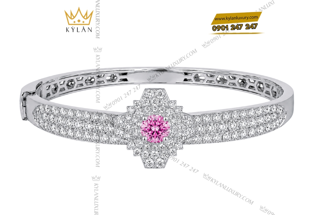 Bộ trang sức kim cương đính sapphire hồng