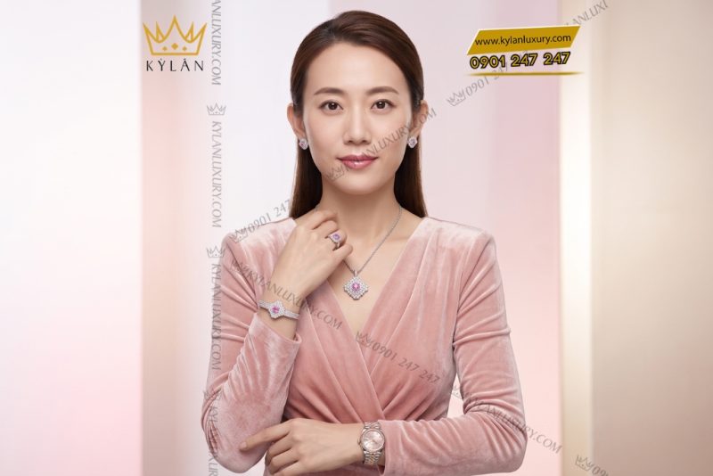 Bộ trang sức kim cương đính sapphire hồng