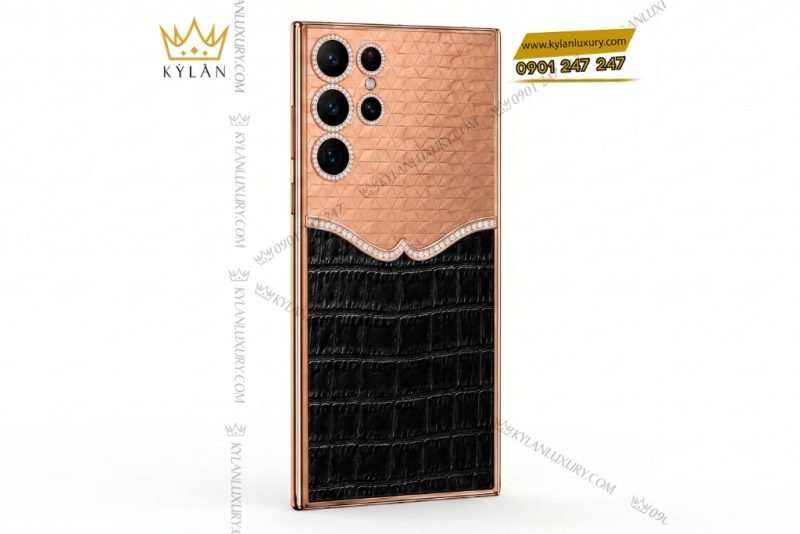 Điện thoại Samsung Galaxy S26 Ultra custom vàng hồng bọc da cá sấu đính kim cương