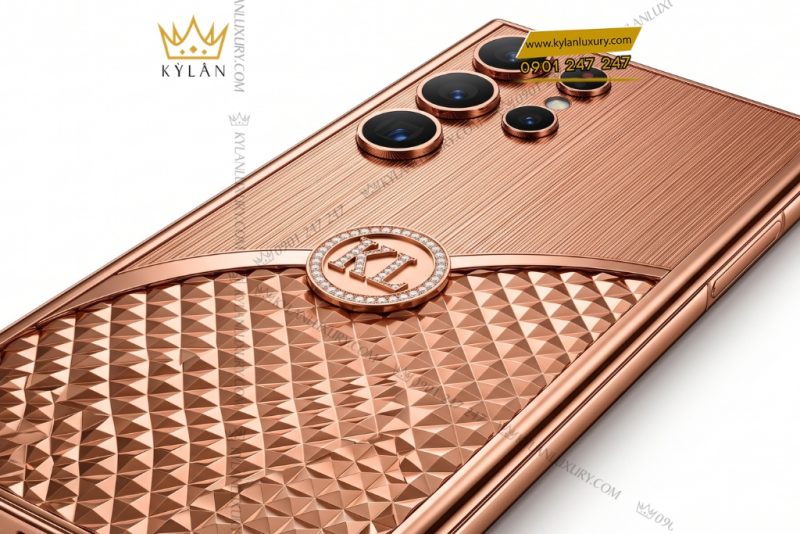 dien-thoai-samsung-galaxy-s26-ultra-custom-vang-hong-hoa-tiet-dinh-kim-cuong Điện thoại Samsung Galaxy S26 Ultra custom vàng hồng đính kim cương