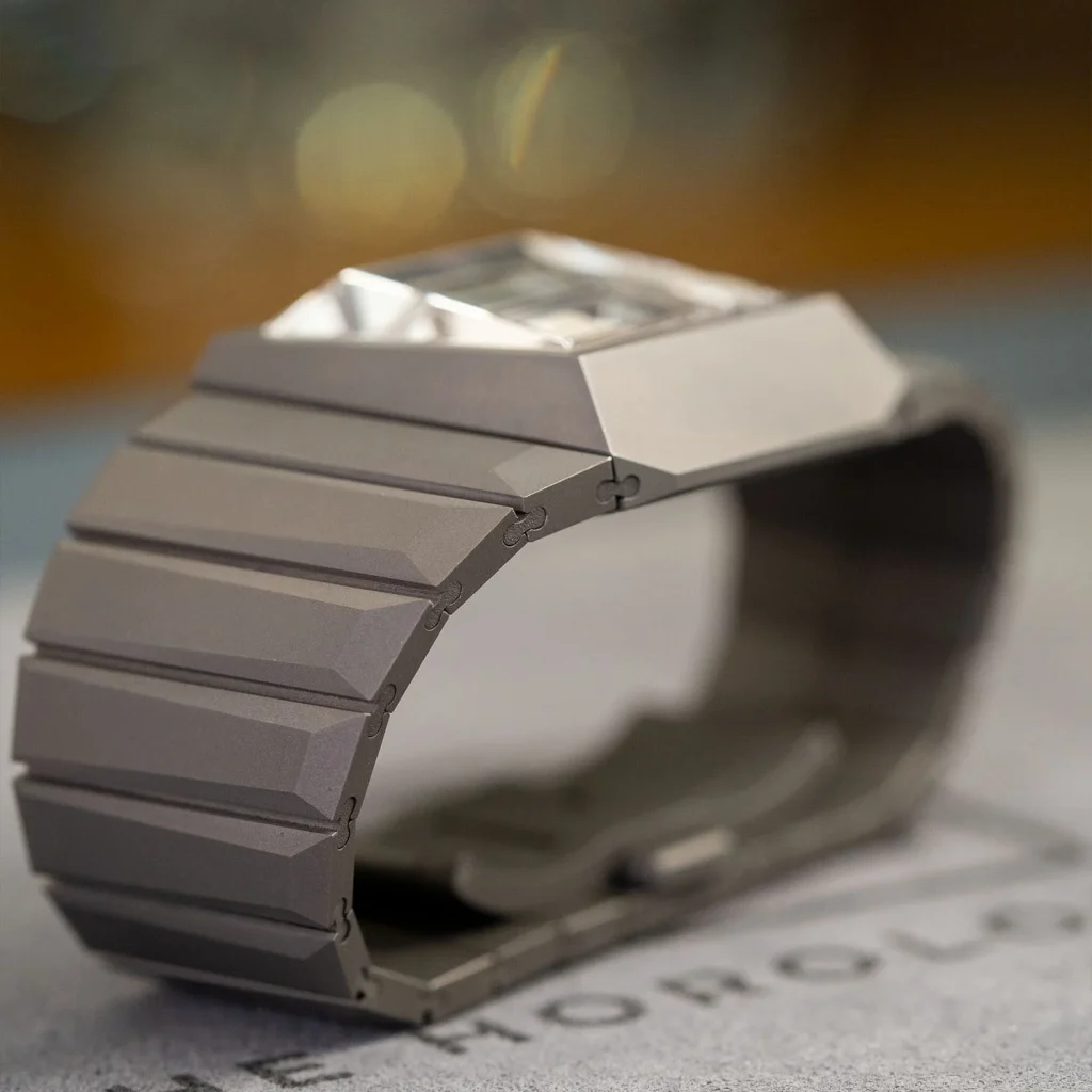Đồng hồ Horology Club x Toledano & Chan The Breutalist 3 Kỳ Lân Luxury Dong ho Horology Club x Toledano Chan The Breutalist5 Đồng hồ Horology Club x Toledano & Chan The Breutalist
