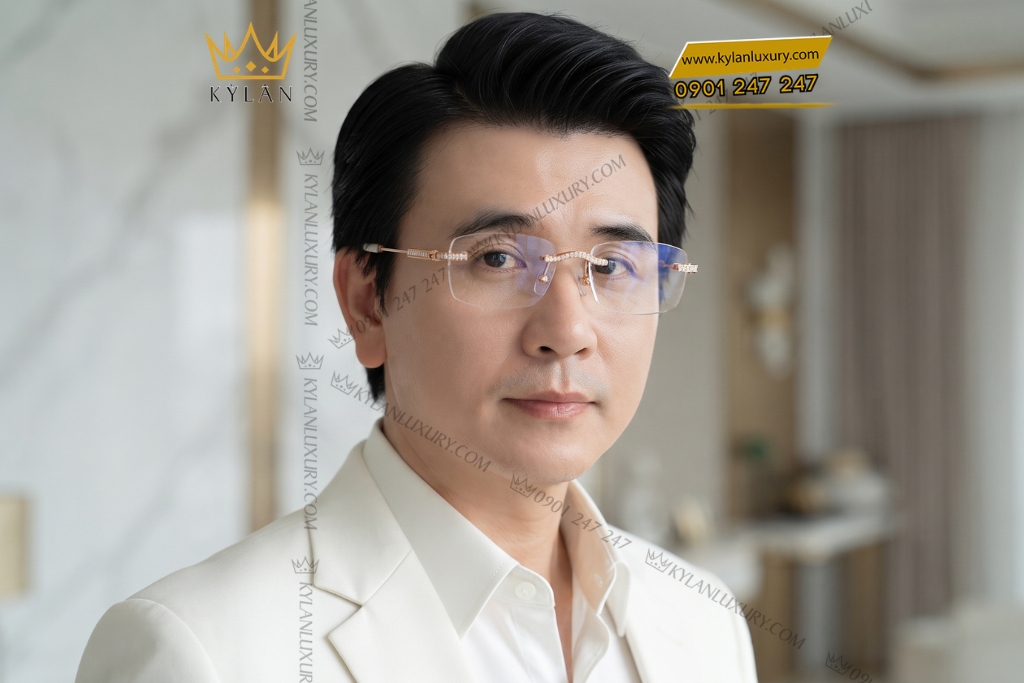 Mắt kính vàng hồng Au750 đính kim cương