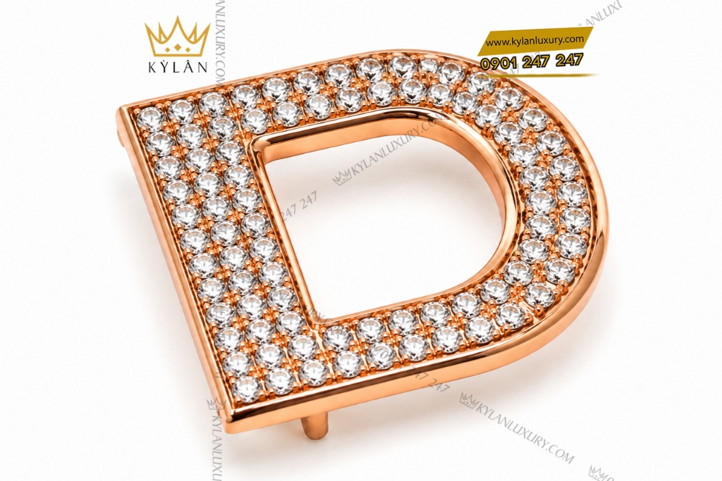 Mặt thắt lưng chữ D vàng hồng Au750 đính kim cương 2 Mặt thắt lưng chữ D vàng hồng Au750 đính kim cương