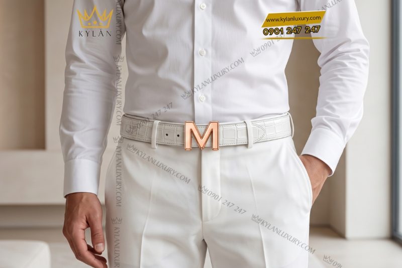 Mặt thắt lưng chữ M vàng hồng Au750