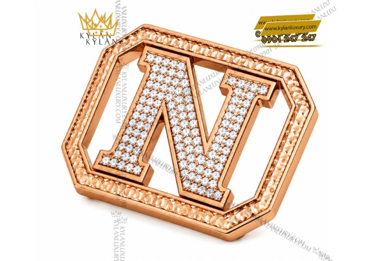 Mặt thắt lưng chữ N viền họa tiết đính kim cương