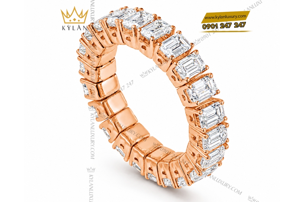 Nhẫn nữ vàng hồng Au750 đính kim cương baguette 8 Kỳ Lân Luxury Nhan nu vang hong Au750 dinh kim cuong baguett 3 Nhẫn nữ vàng hồng Au750 đính kim cương baguette