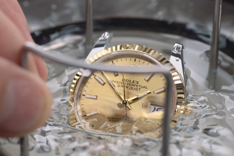 Kỳ Lân Luxury bao lau nen bao duong rolex mot lan 4 Bao lâu nên bảo dưỡng Rolex một lần? Hướng dẫn giúp đồng hồ luôn bền bỉ