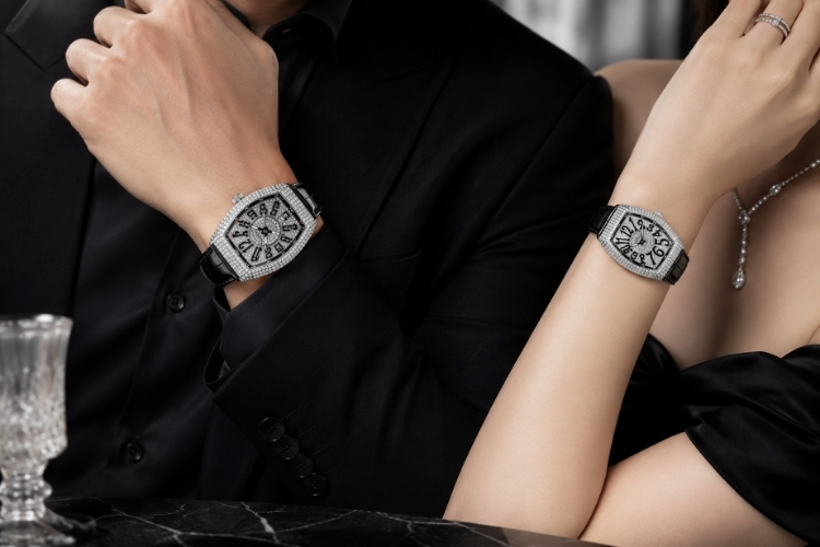 Kỳ Lân Luxury bo doi franck muller vanguard v41 v32 thu hut khach hang tai ky lan 2 Bộ đôi Franck Muller Vanguard V41 & V32 thu hút khách hàng tại Kỳ Lân