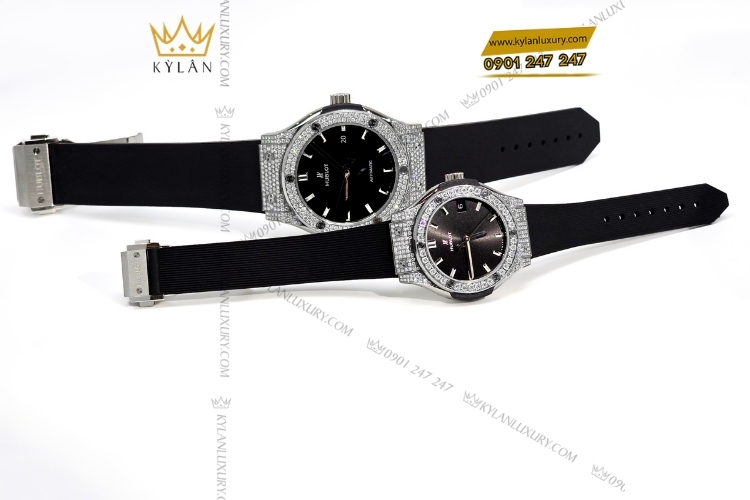 Cặp đôi Hublot Classic Fusion đính kim cương được nhiều khách hàng lựa chọn tại Kỳ Lân 3 Kỳ Lân Luxury cap doi hublot classic fusion 42mm 33mm dinh kim cuong 6 Cặp đôi Hublot Classic Fusion đính kim cương được nhiều khách hàng lựa chọn tại Kỳ Lân