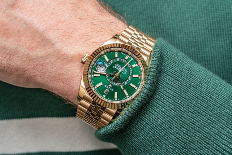 Kỳ Lân Luxury co che ring command tren rolex sky dweller 1 Cơ chế Ring Command trên Rolex Sky Dweller
