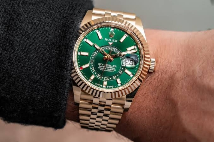 Kỳ Lân Luxury co che ring command tren rolex sky dweller 10 Cơ chế Ring Command trên Rolex Sky Dweller