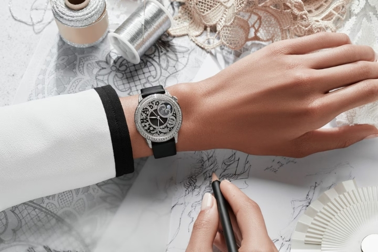 Égérie – Bộ sưu tập đồng hồ nữ biểu tượng của Vacheron Constantin 2 Égérie là bộ sưu tập đồng hồ nữ được Vacheron Constantin phát triển dành riêng cho phái đẹp.