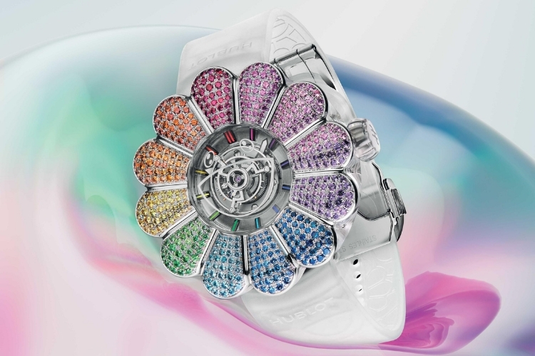 MP-15 đánh dấu lần đầu Hublot ứng dụng tourbillon đặt tại trung tâm mặt số.