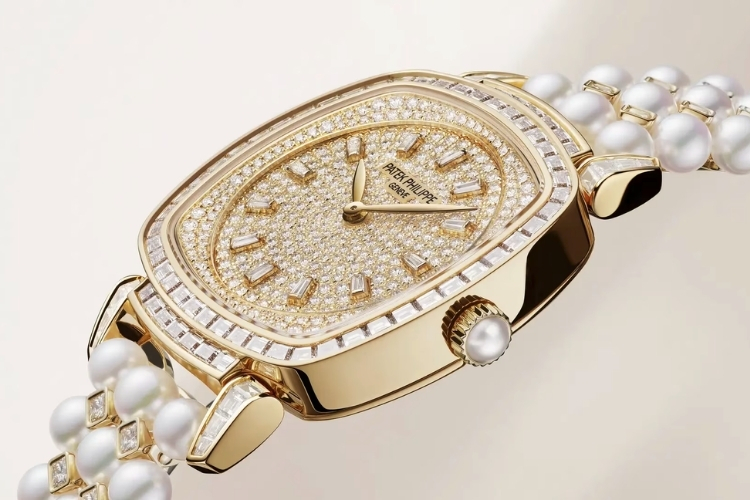 Kỳ Lân Luxury nghe thuat tren patek philippe gondolo 7042 100r 010 11 Nghệ thuật nạm kim cương và ngọc trai trên Patek Philippe Gondolo 7042/100R-010