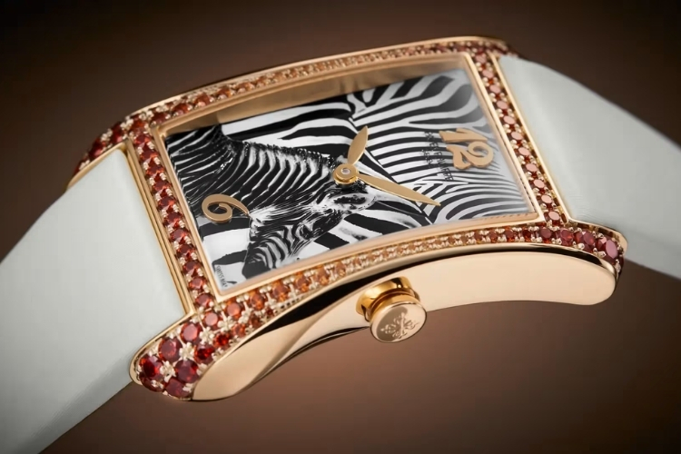 Kỳ Lân Luxury patek philippe gondolo serata 4962 200r 010 tuyet tac art deco 6 Patek Philippe Gondolo Serata 4962/200R-010 – Tuyệt tác đồng hồ trang sức Art Deco