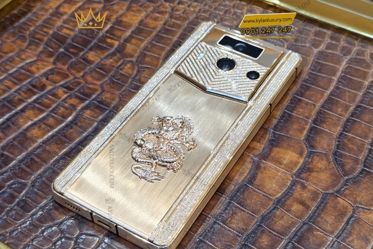 Điện thoại Vertu Meta 2 rồng vàng hồng đính kim cương 13 Kỳ Lân Luxury vertu meta 2 rong vang hong dinh kim cuong 9 Điện thoại Vertu Meta 2 rồng vàng hồng đính kim cương