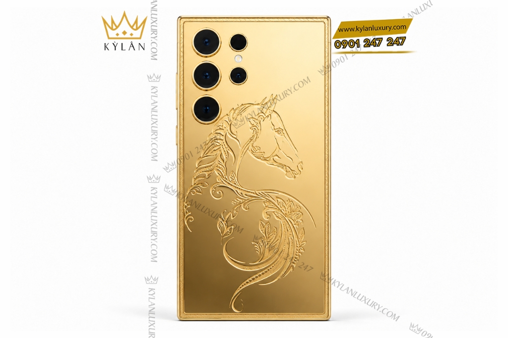 Kỳ Lân Luxury Dien thoai Samsung Galaxy S26 Ultra custom vang hoa tiet con ngua 1 Điện thoại Samsung Galaxy S26 Ultra custom vàng họa tiết con ngựa