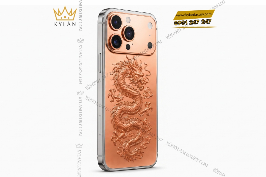 Kỳ Lân Luxury Dien thoai iPhone 17 Pro Max custom vang hong hoa tiet rong 6 Điện thoại iPhone 17 Pro Max custom vàng hồng họa tiết rồng