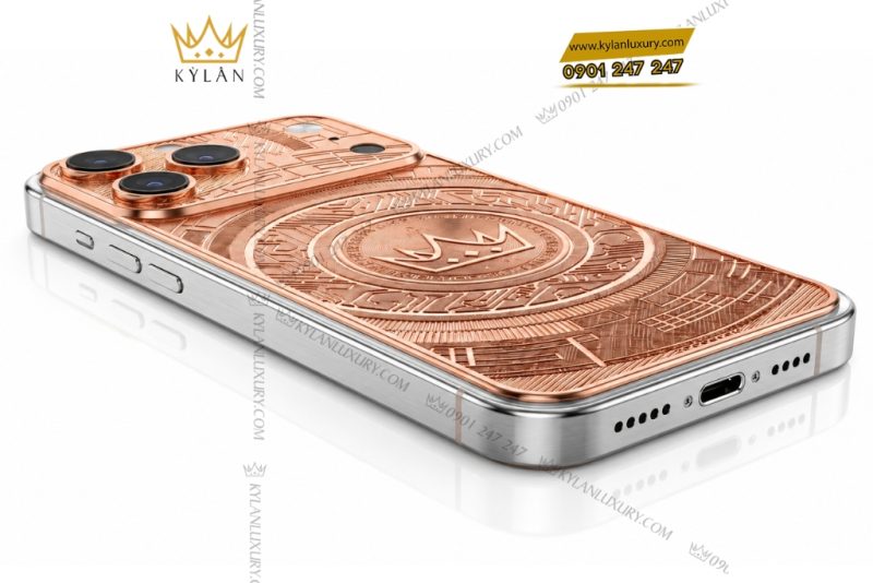iphone-17-pro-max-vang-hong-nguyen-khoi-vuong-mien-ky-lan Điện thoại iPhone 17 Pro Max vàng hồng nguyên khối họa tiết logo vương miện Kỳ Lân