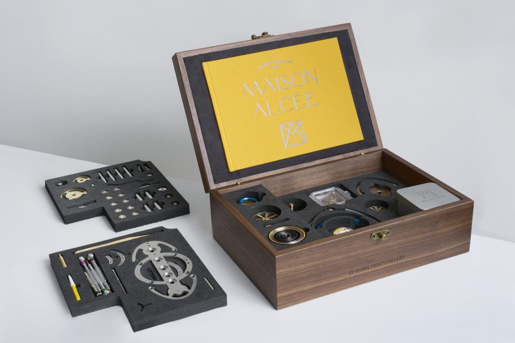 Phiên bản đồng hồ Maison Alcée x MB&F Nostromo 5 Kỳ Lân Luxury Maison Alcee x MBF Nostromo1 Phiên bản đồng hồ Maison Alcée x MB&F Nostromo