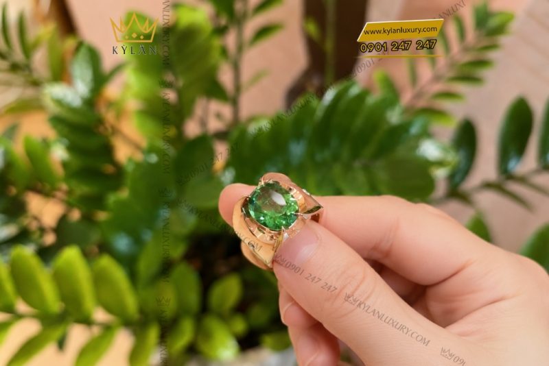 Nhẫn nam vàng hồng Au750 đính đá quý xanh