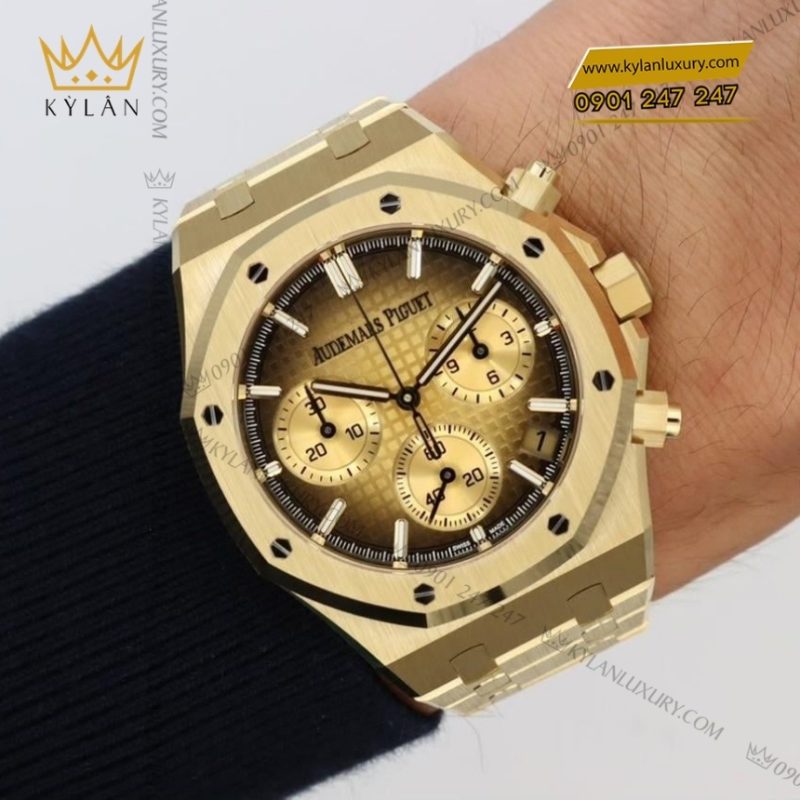 Đồng hồ Royal Oak Selfwinding Chronograph mặt vàng khói 26240BA