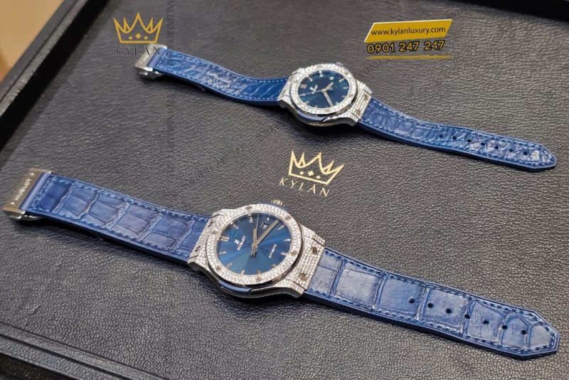 Cặp đồng hồ Hublot Classic Fusion xanh dương đính kim cương 42mm & 33mm