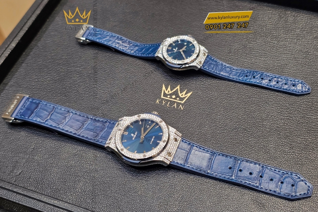 Kỳ Lân Luxury cap hublot classic fusion xanh dinh kim cuong 42mm 33mm 11 Cặp đồng hồ Hublot Classic Fusion xanh dương đính kim cương 42mm & 33mm