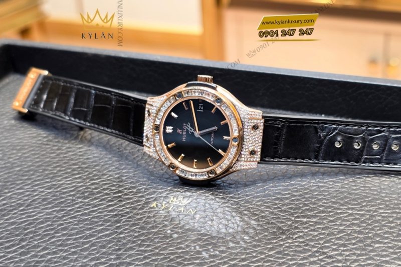 Đồng hồ Hublot Classic Fusion King Gold custom kim cương 38mm
