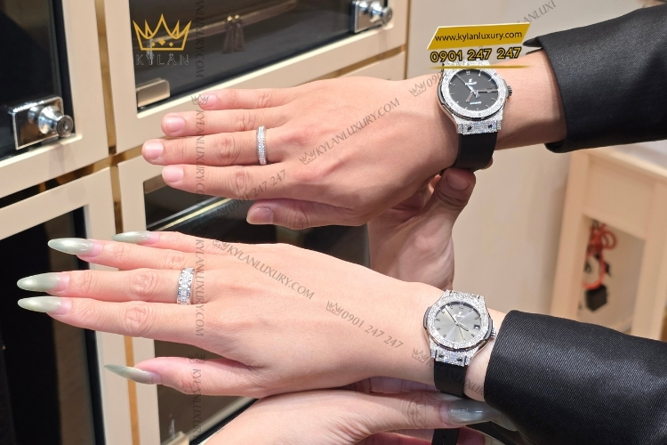 Kỳ Lân Luxury hublot king gold custom kim cuong 42mm 38mm cap doi dong dieu 11 Cặp đôi Hublot King Gold Custom Kim Cương 42mm & 38mm – Sự kết hợp giữa cá tính và thanh lịch