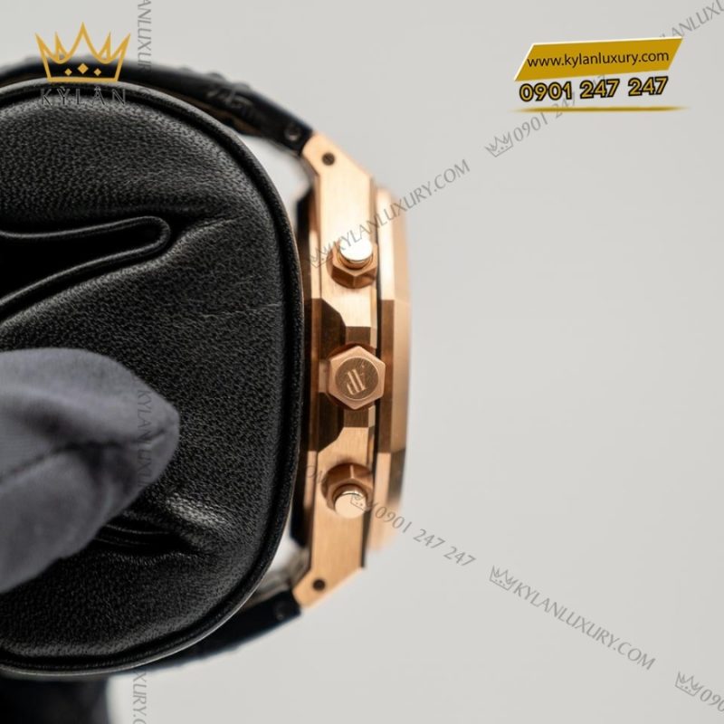 Đồng hồ Royal Oak Chronograph mặt đen dây da 26240OR