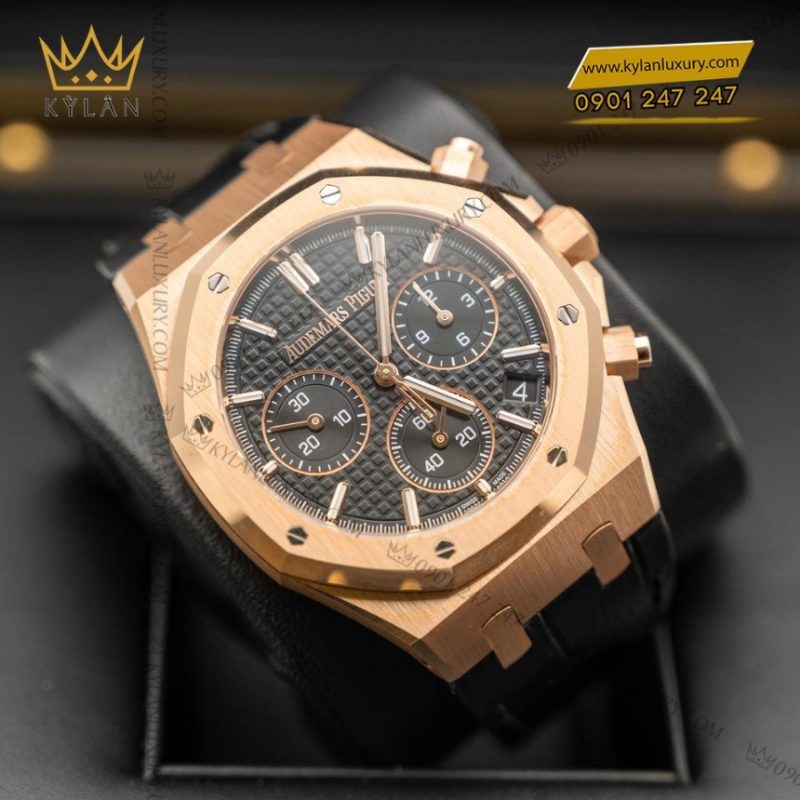 Đồng hồ Royal Oak Chronograph mặt đen dây da 26240OR