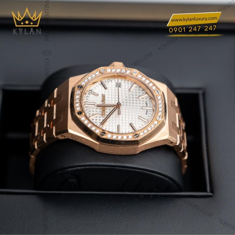 Đồng hồ Royal Oak mặt số bạc vành kim 37mm 15551OR