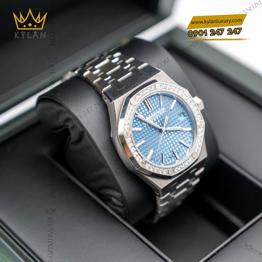 Kỳ Lân Luxury royal oak xanh duong vanh kim 15551st 5 Đồng hồ Royal Oak mặt xanh dương vành kim 37mm 15551ST