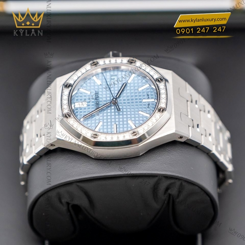 Kỳ Lân Luxury royal oak xanh duong vanh kim 15551st 7 Đồng hồ Royal Oak mặt xanh dương vành kim 37mm 15551ST
