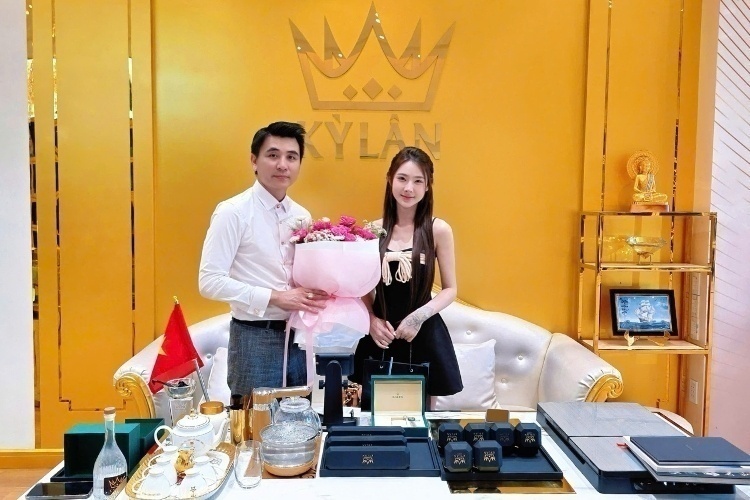 L’Heure du Diamant và Happy Diamonds: Hai biểu tượng đồng hồ trang sức của Chopard 9 Kỳ Lân Luxury so sanh chopard lheure du diamant va happy diamonds 5 L’Heure du Diamant và Happy Diamonds: Hai biểu tượng đồng hồ trang sức của Chopard