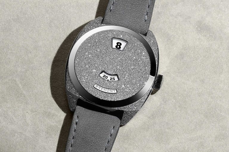 Kỳ Lân Luxury Bremont Terra Nova 35 Jumping Hour Frosted1 Đồng hồ Bremont Terra Nova 35 Jumping Hour Frosted