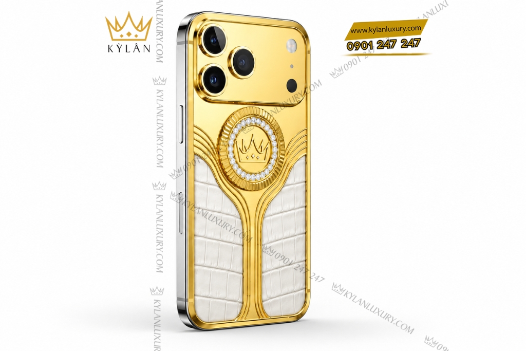 Kỳ Lân Luxury Dien thoai iPhone 17 Pro Max vang Au750 boc da ca sau dinh kim cuong 2 Điện thoại iPhone 17 Pro Max custom vàng Au750 bọc da cá sấu đính kim cương