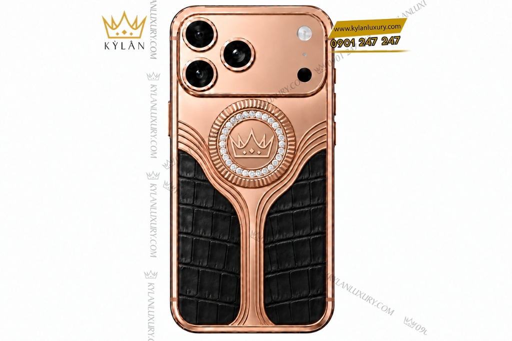 Điện thoại iPhone 17 Pro Max vàng hồng Au750 bọc da cá sấu đính kim cương