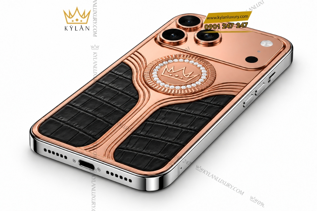 Điện thoại iPhone 17 Pro Max vàng hồng Au750 bọc da cá sấu đính kim cương