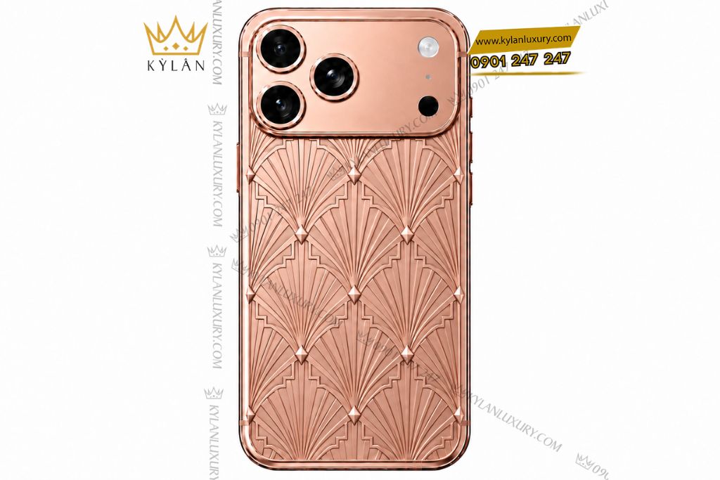 Kỳ Lân Luxury Dien thoai iPhone 17 Pro Max vang hong Au750 hoa tiet nan quat hinh hoc 1 Điện thoại iPhone 17 Pro Max vàng hồng Au750 họa tiết nan quạt hình học